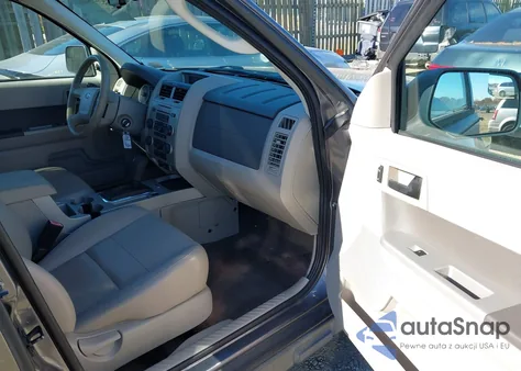 2010 Ford Escape Xlt из США, поврежденный, VIN 1FMCU9DGXAKB42936